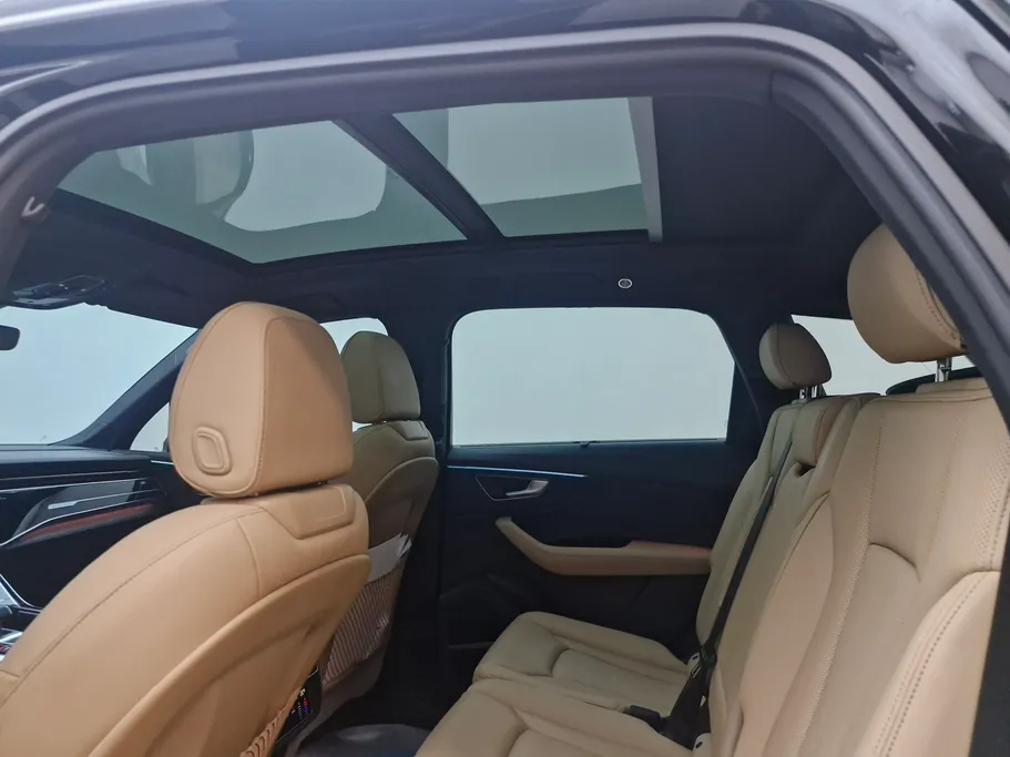 اودي Q7  2025 