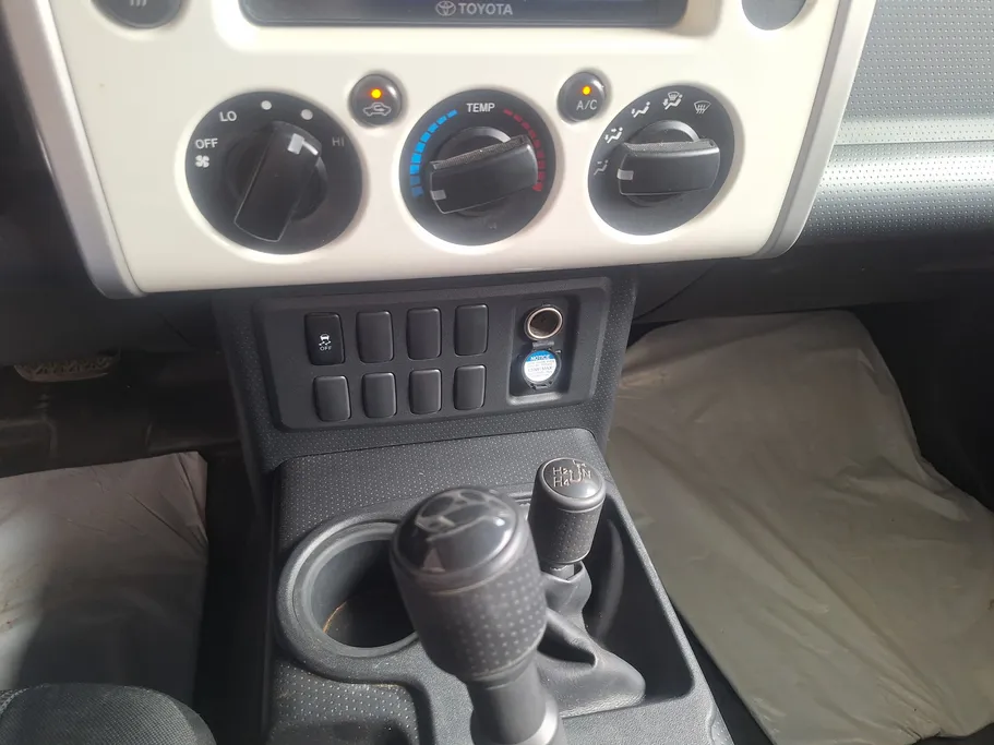 تويوتا اف جي FJ Cruiser 2023 