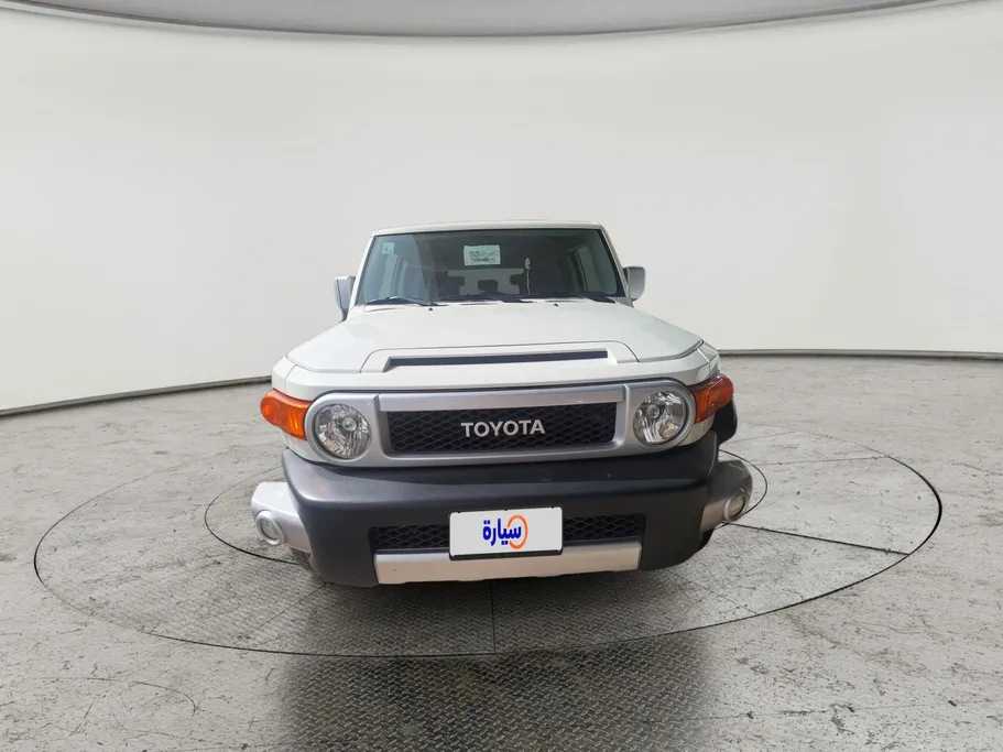 تويوتا اف جي FJ Cruiser 2023 