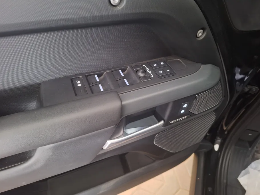2023 Land Rover Defender X DYNAMIC 