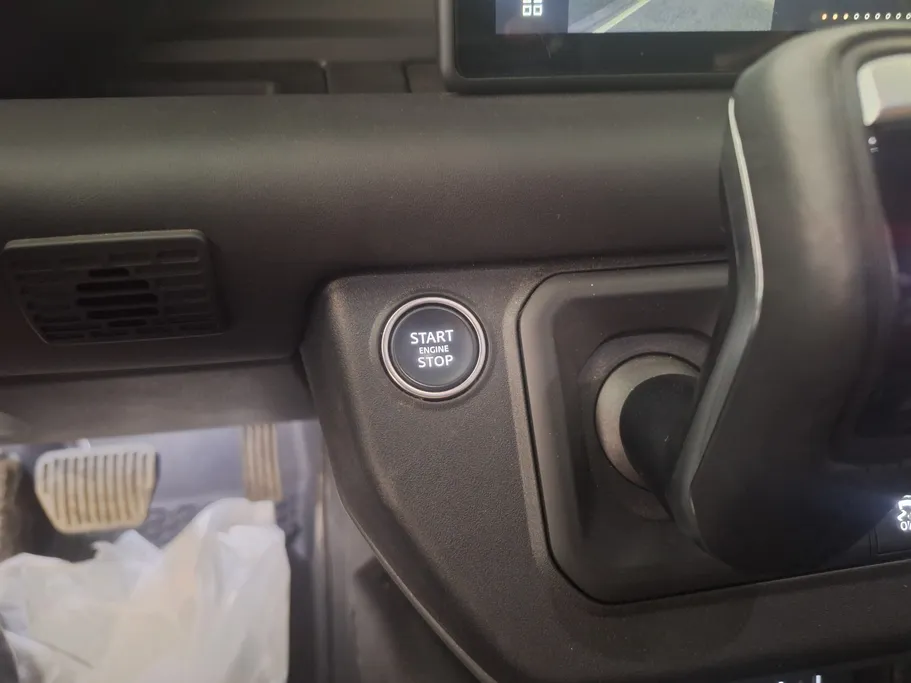 2023 Land Rover Defender X DYNAMIC 