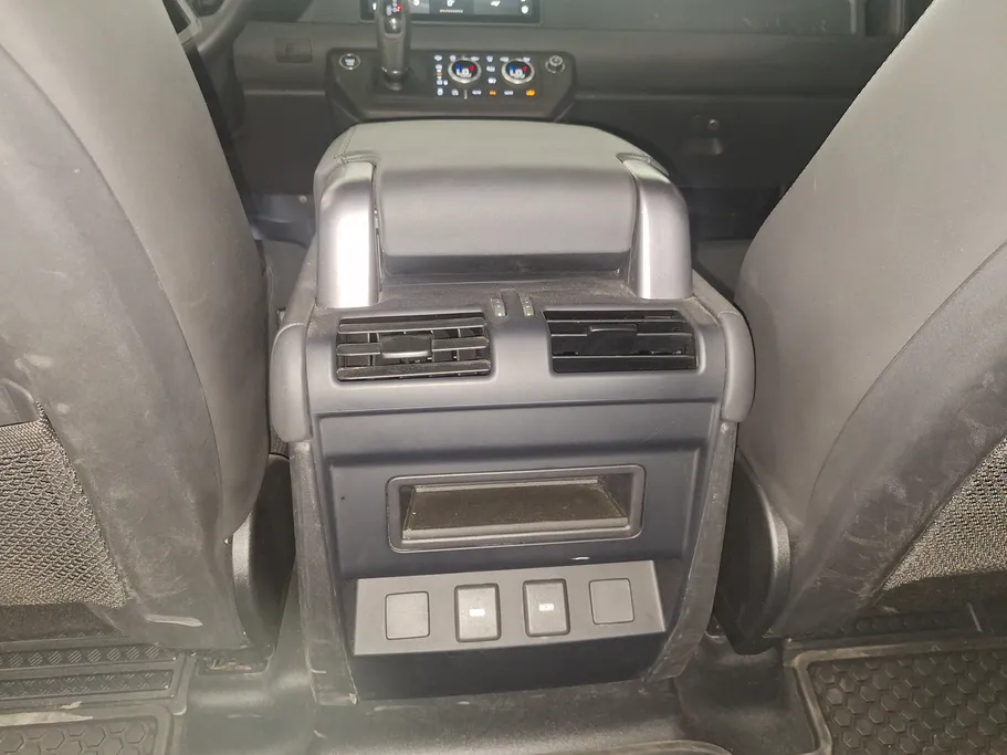 2023 Land Rover Defender X DYNAMIC 