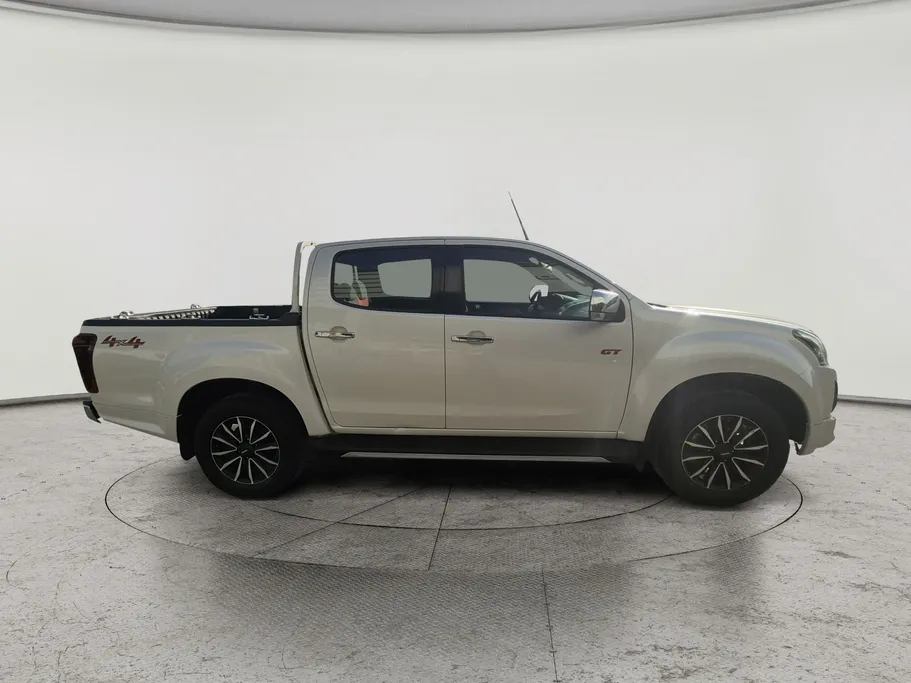 ايسوزو دي ماكس GT 2021 