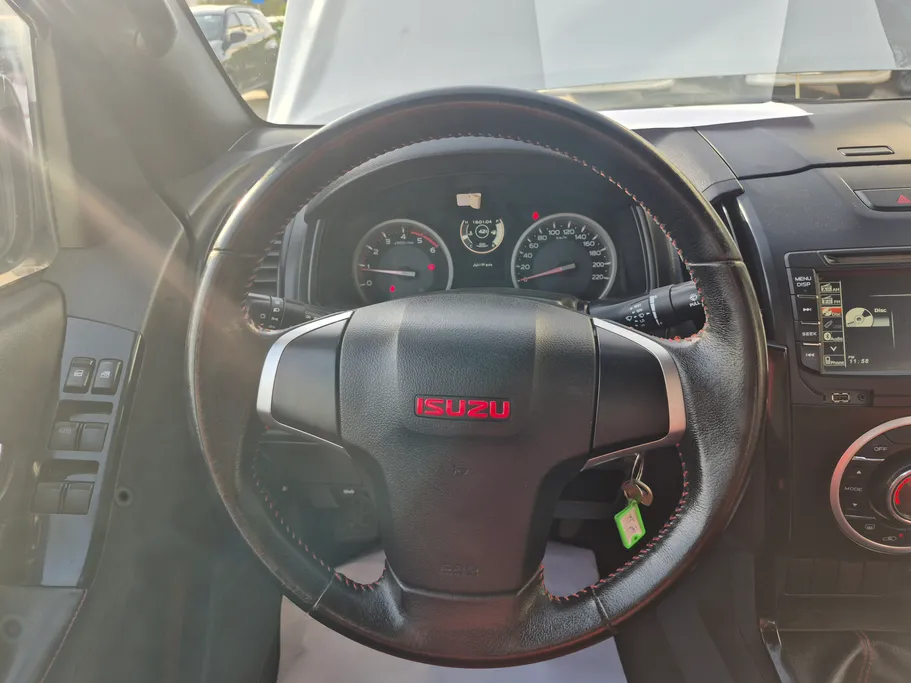 ايسوزو دي ماكس GT 2021 