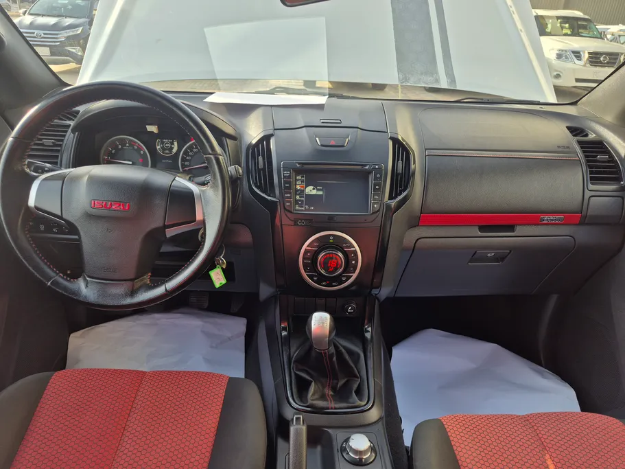 ايسوزو دي ماكس GT 2021 