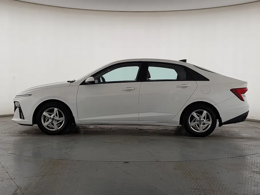 2024 Hyundai Accent Fleet 