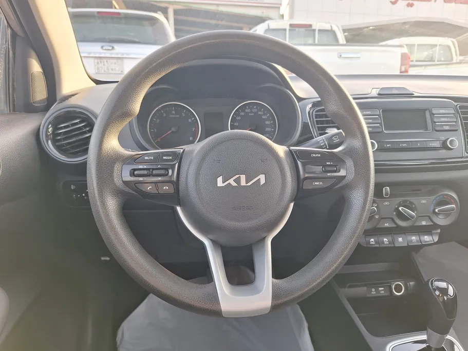2022 Kia Pegas GL 