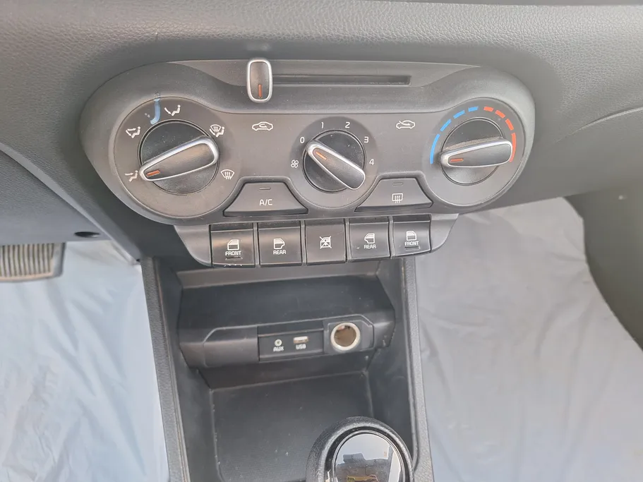 2022 Kia Pegas GL 
