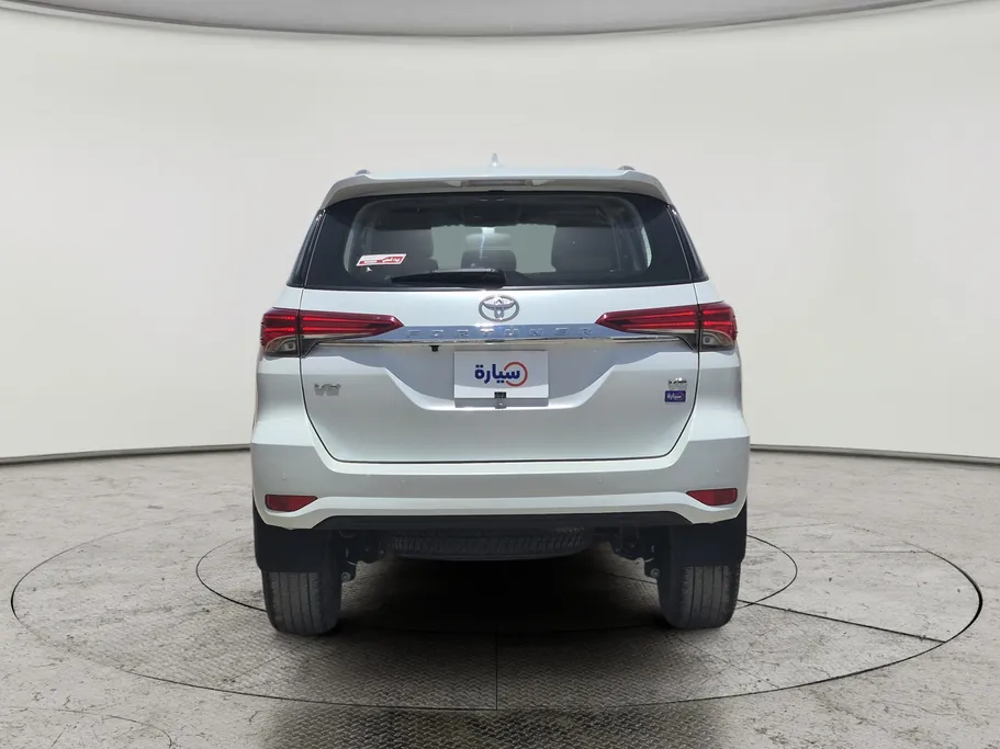 2023 Toyota Fortuner VX 
