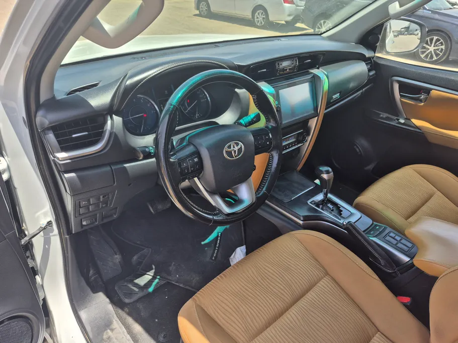 2023 Toyota Fortuner VX 