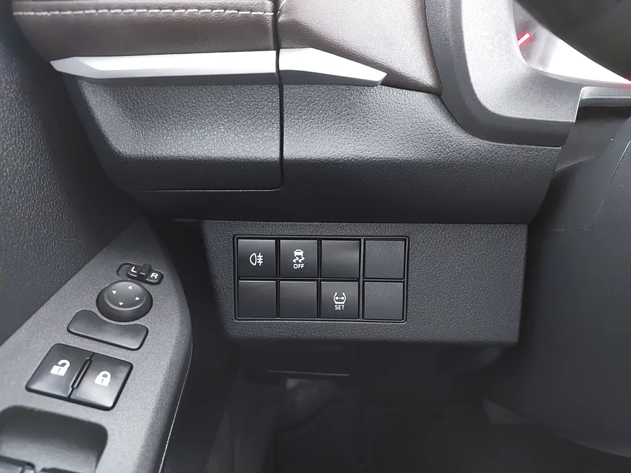 2024 Toyota Yaris  Y 