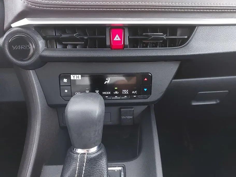 2024 Toyota Yaris  Y 