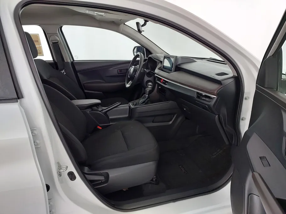 2024 Toyota Yaris  Y 
