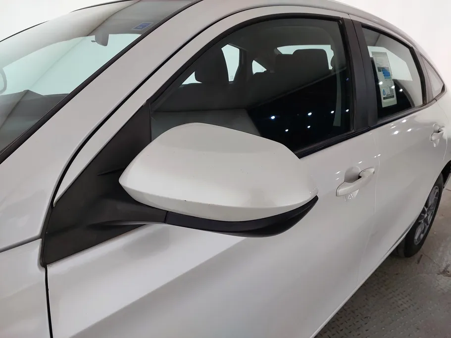 2024 Toyota Yaris  Y 