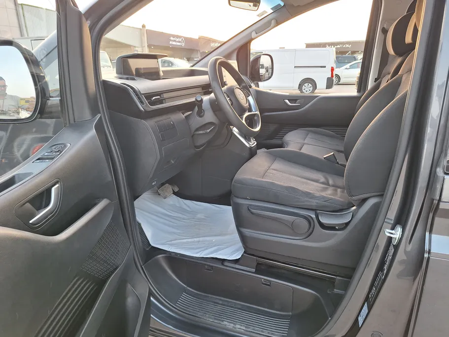 2022 Hyundai Staria Smart 11 ST 