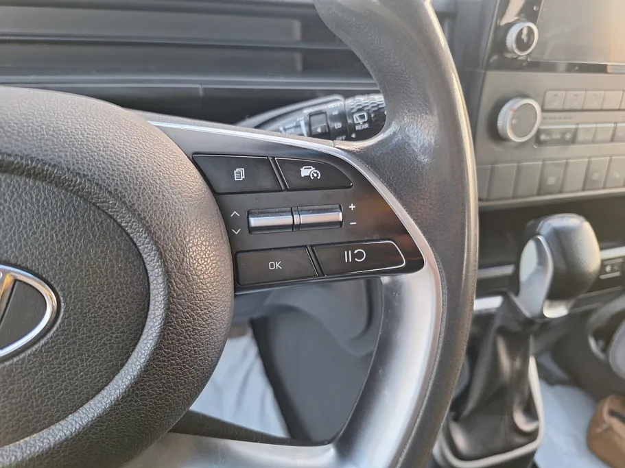 2022 Hyundai Staria Smart 11 ST 
