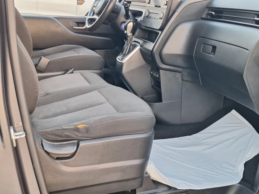 2022 Hyundai Staria Smart 11 ST 