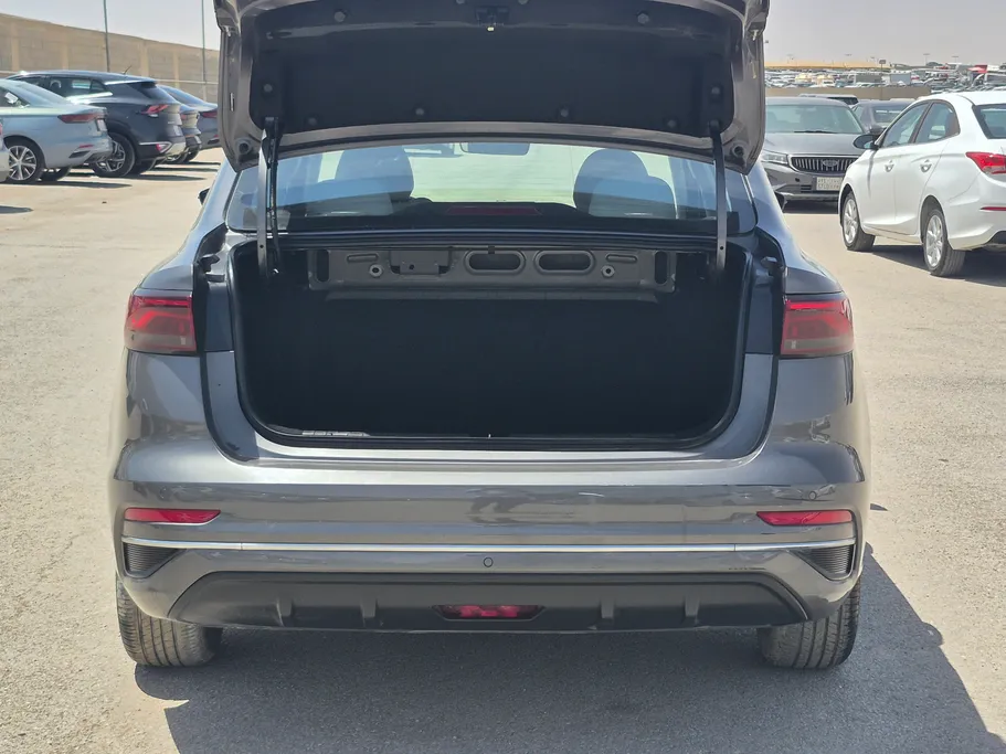 جيلي امجراند GS 2024 