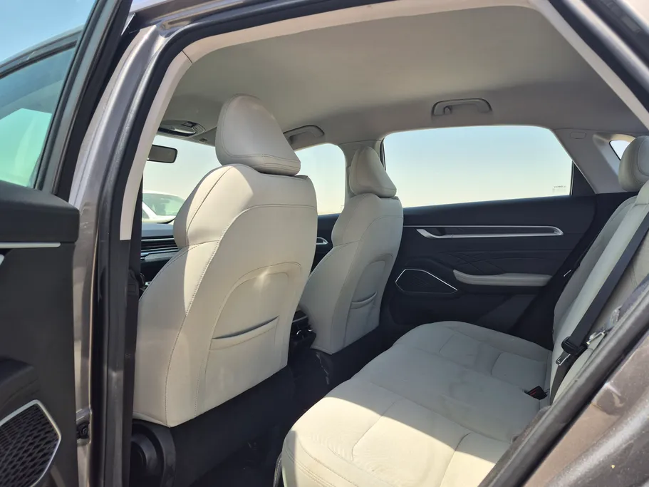 جيلي امجراند GS 2024 