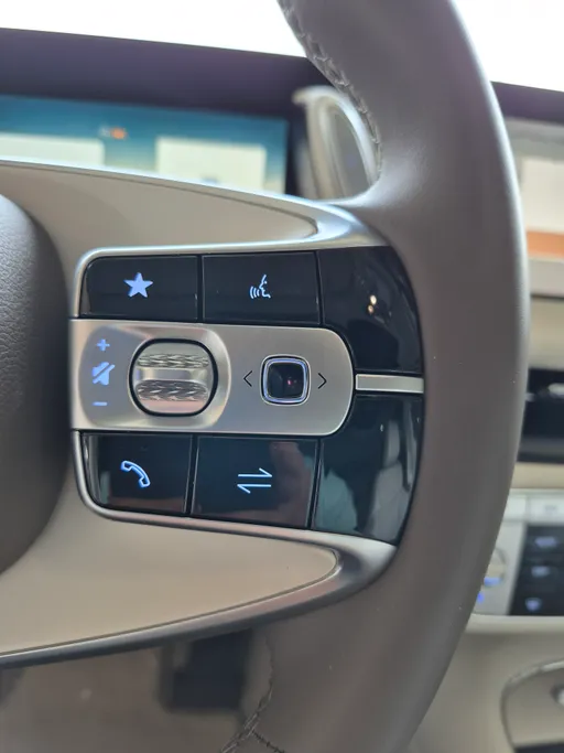 2025 Genesis G90 Prestige 