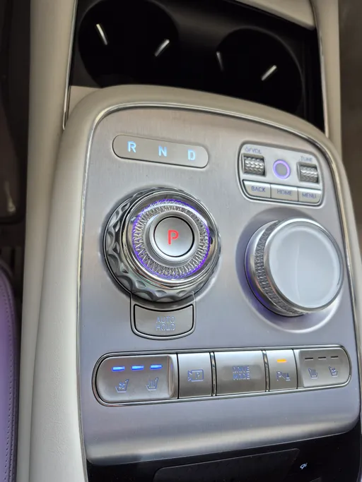 2025 Genesis G90 Prestige 