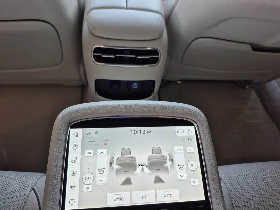 2025 Genesis G90 Prestige 