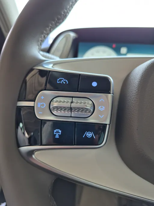 2025 Genesis G90 Prestige 