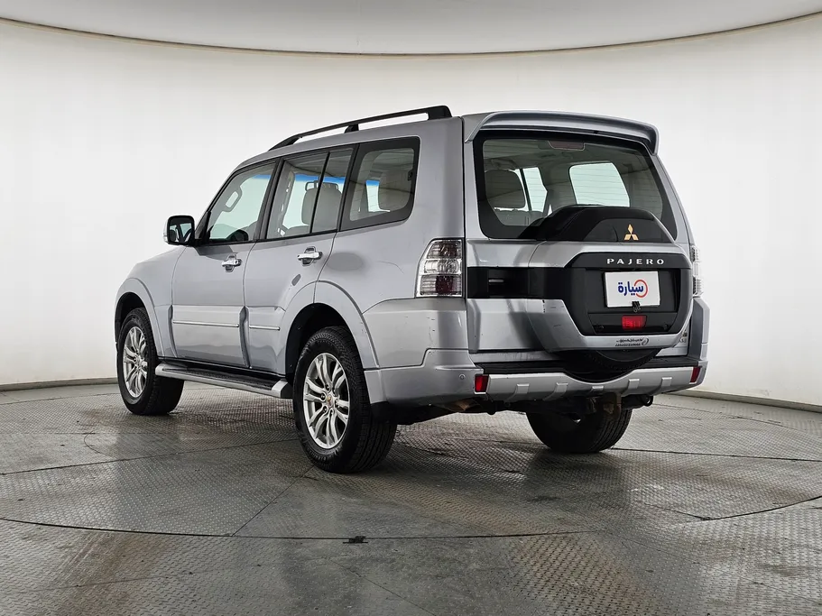 2017 Mitsubishi Pajero GLS 4Doors 