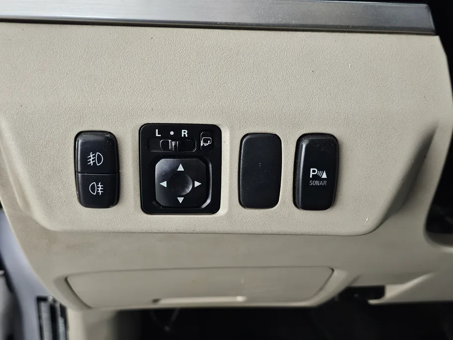 2017 Mitsubishi Pajero GLS 4Doors 