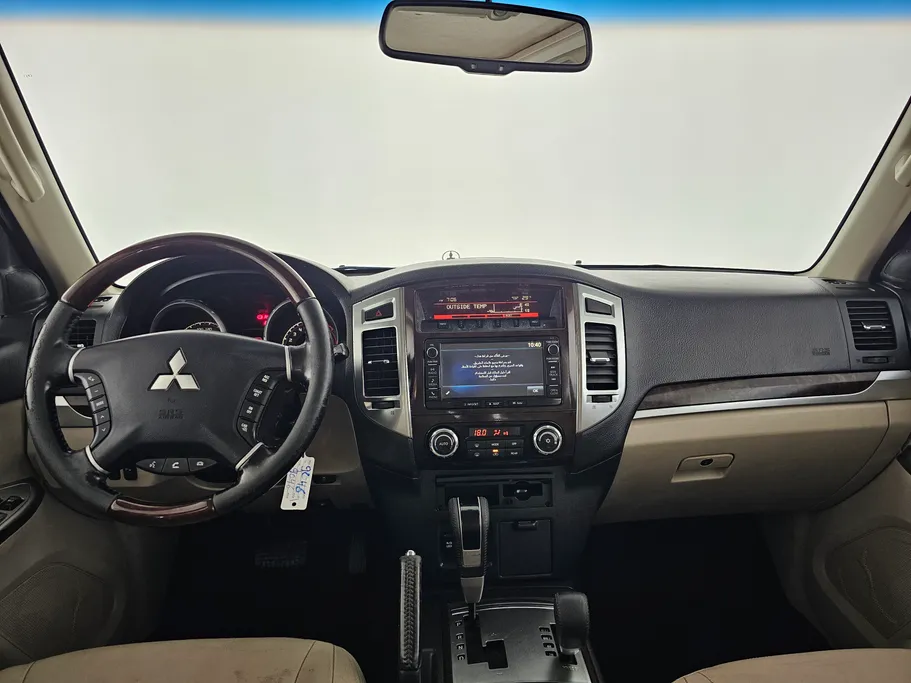2017 Mitsubishi Pajero GLS 4Doors 