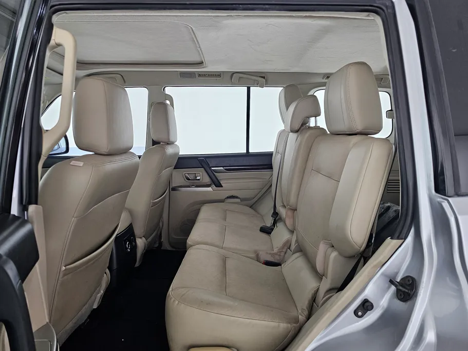 2017 Mitsubishi Pajero GLS 4Doors 