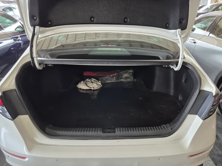هوندا اكورد LX Sport 2024 