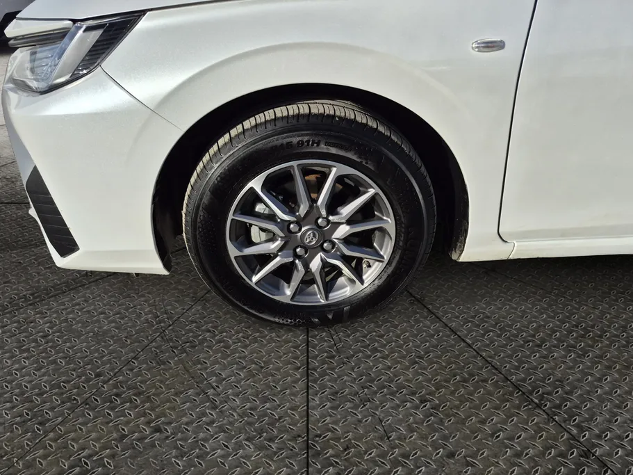 2024 Toyota Yaris  Y 