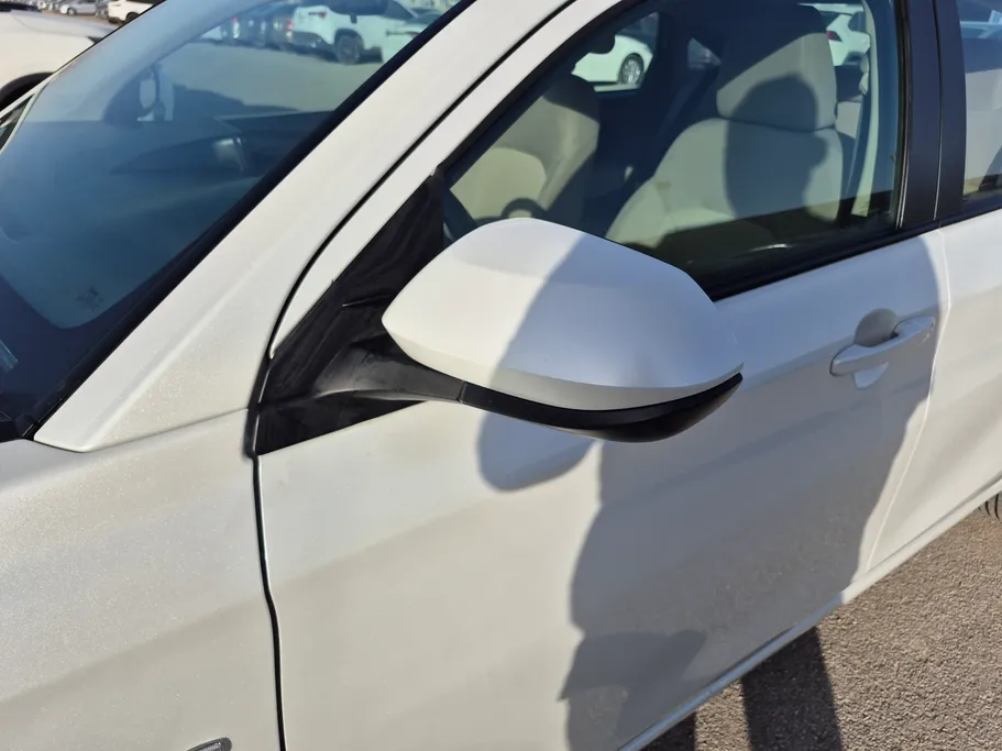 2024 Toyota Yaris  Y 
