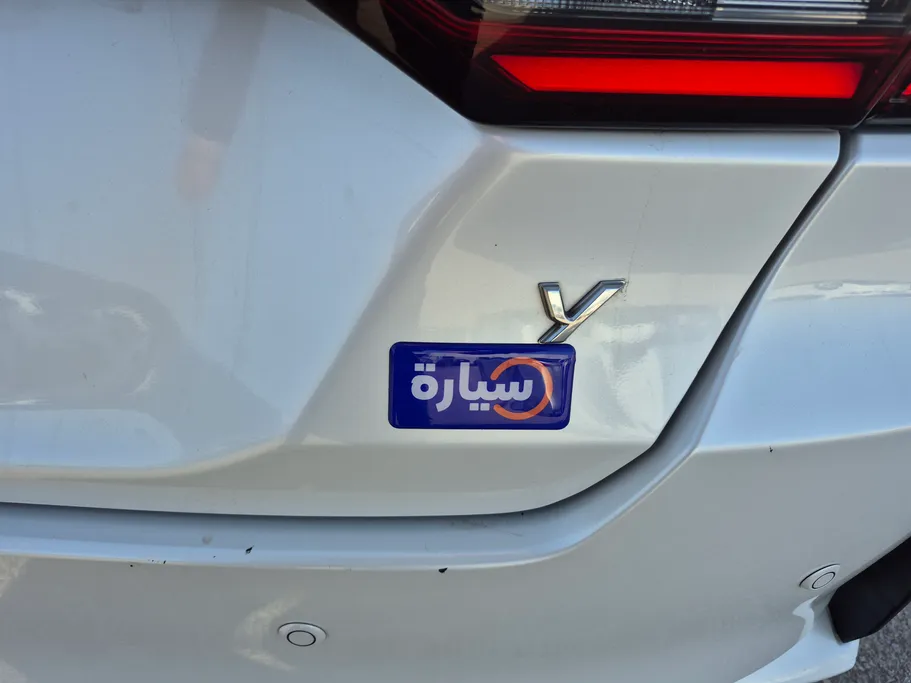 2024 Toyota Yaris  Y 