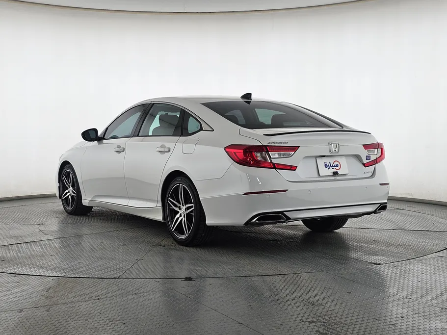 هوندا اكورد LX Sport 2022 