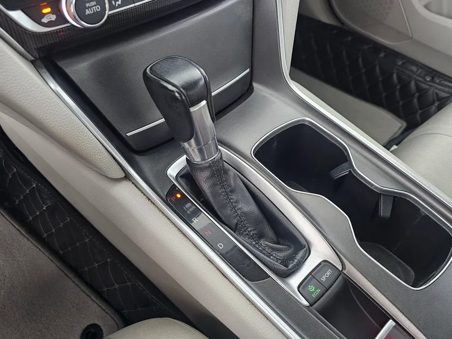 هوندا اكورد LX Sport 2022 