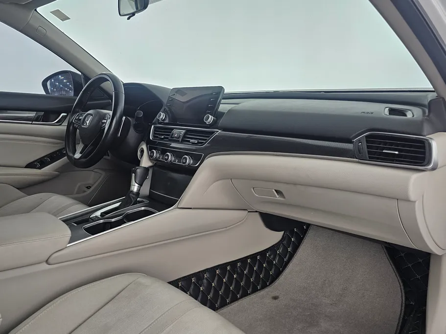 هوندا اكورد LX Sport 2022 