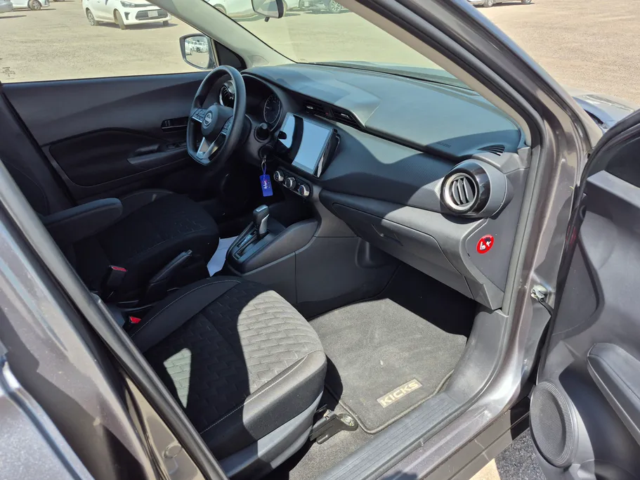 2024 Nissan Kicks S 