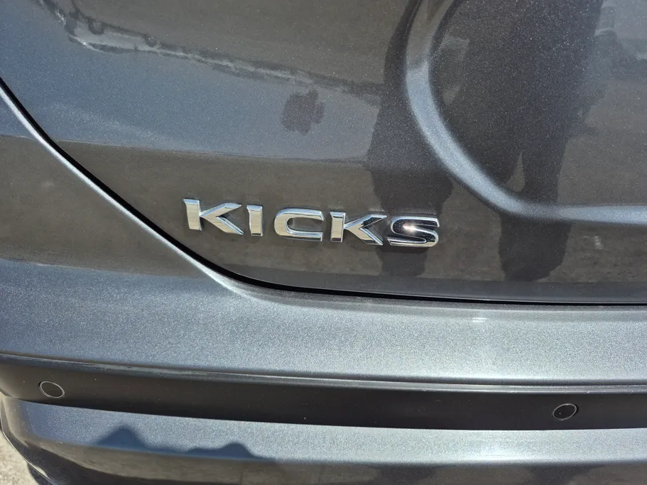 2024 Nissan Kicks S 