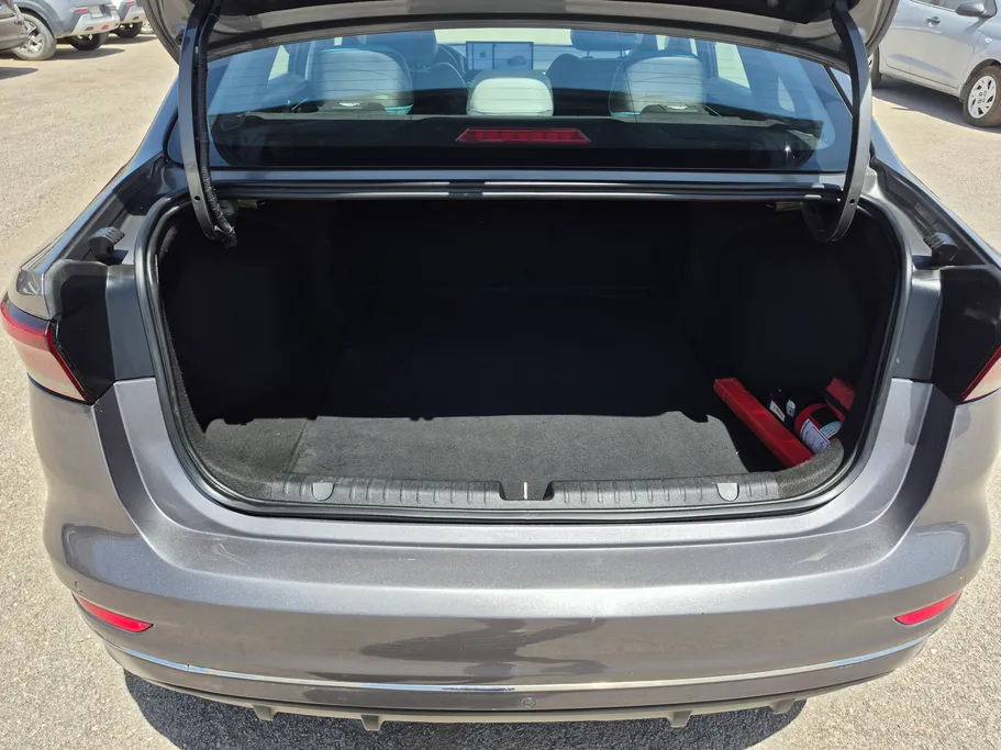 2025 Geely Emgrand GF 