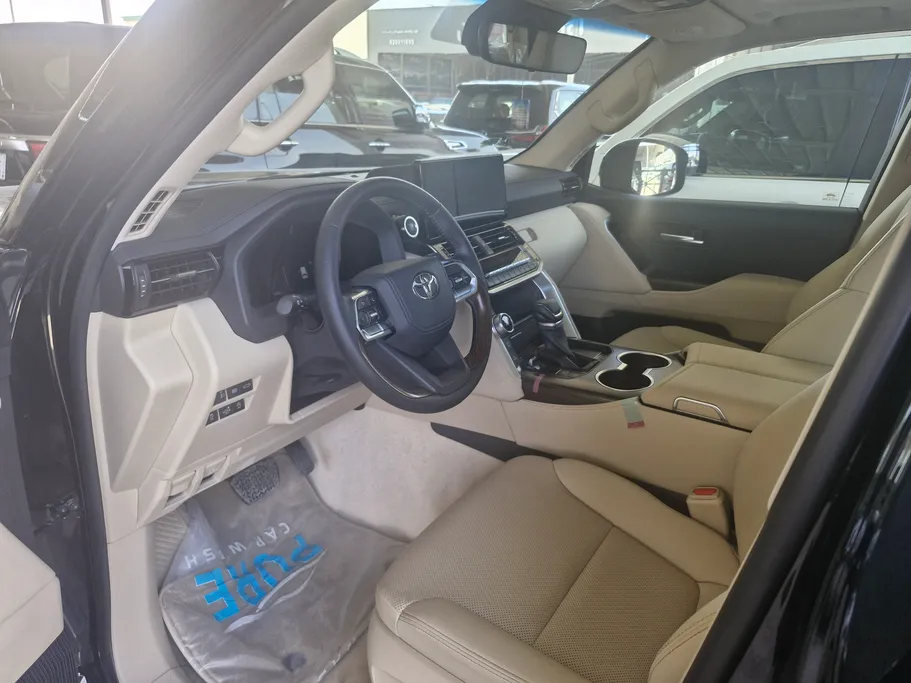 تويوتا لاندكروزر GXR4 2026 
