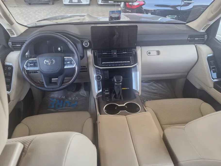 تويوتا لاندكروزر GXR4 2026 