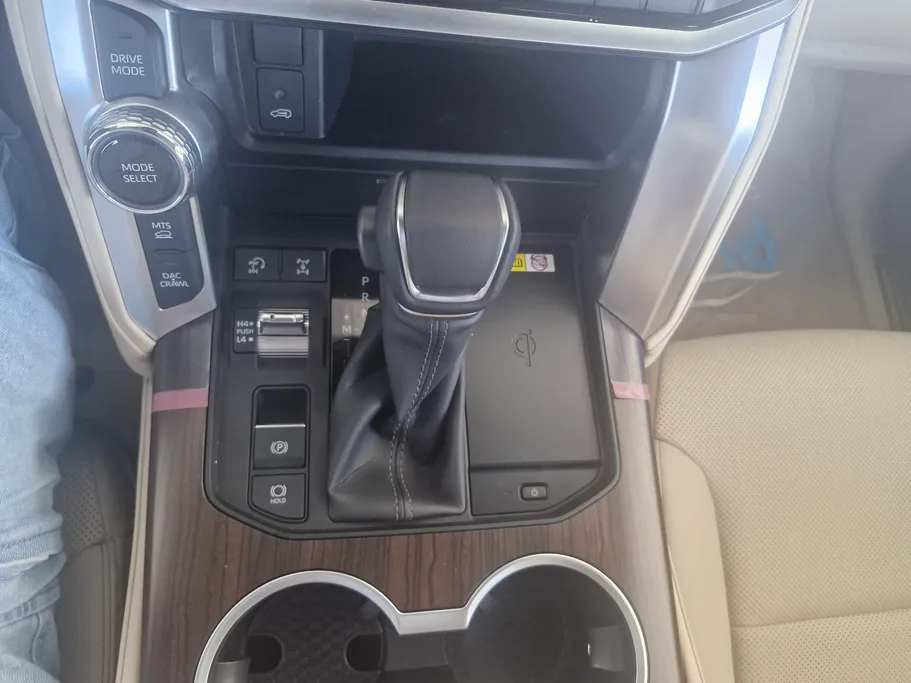 تويوتا لاندكروزر GXR4 2026 
