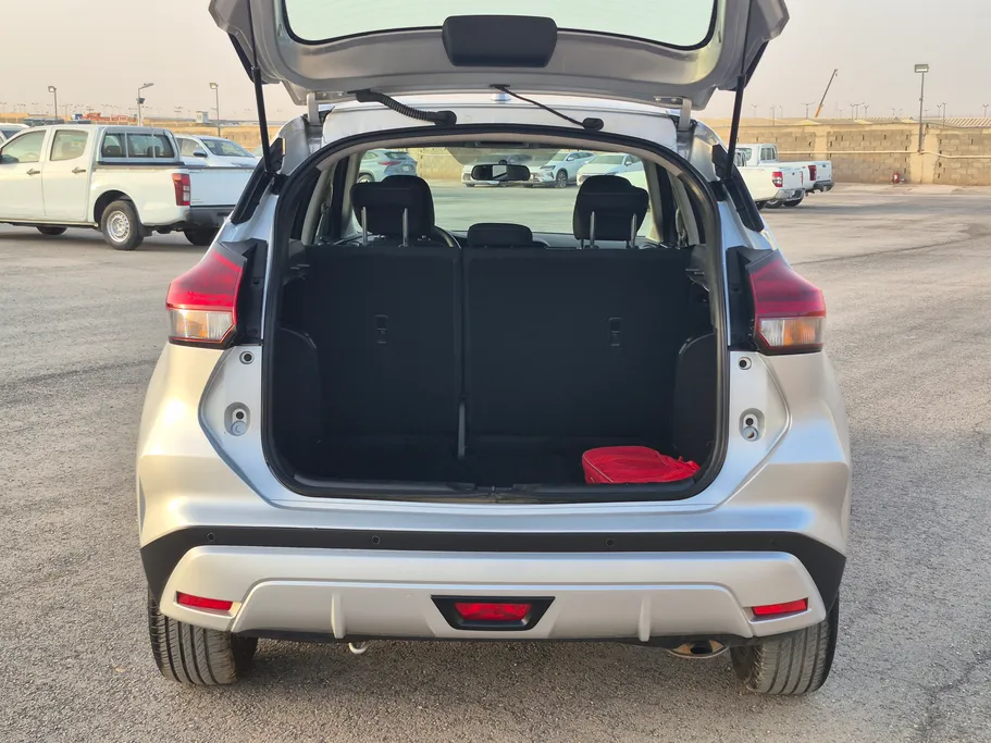 2024 Nissan Kicks S 
