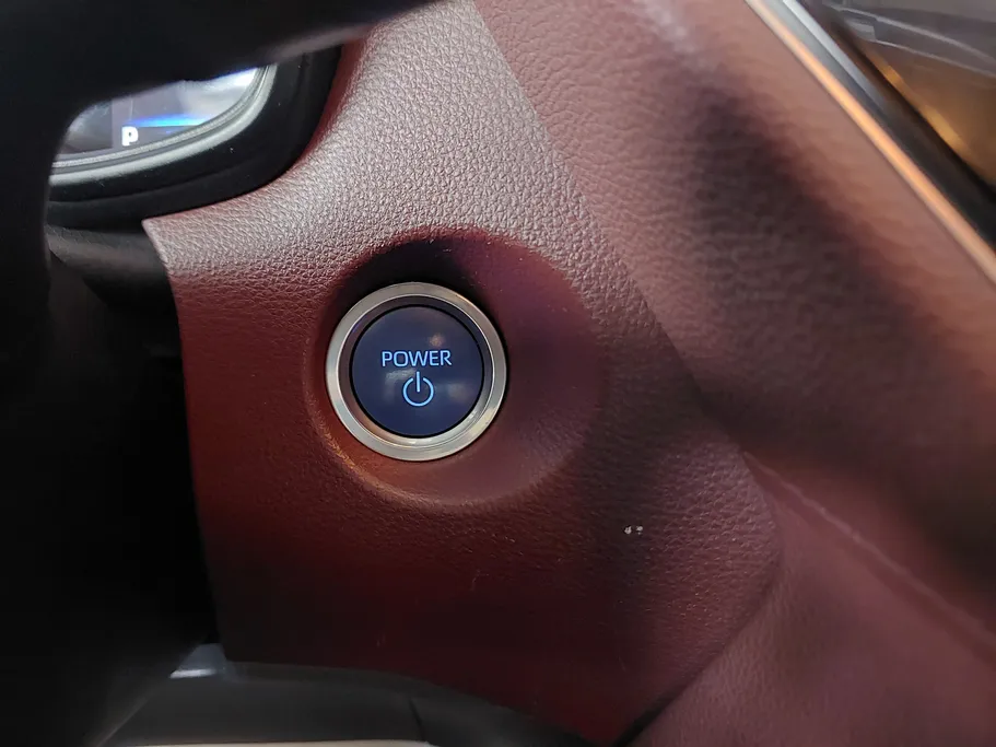2023 Toyota Corolla Cross XLE HEV 