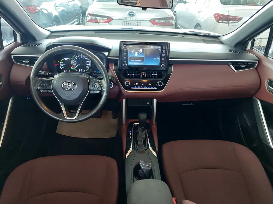 2023 Toyota Corolla Cross XLE HEV 