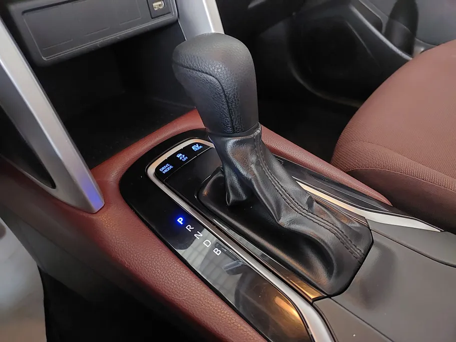 2023 Toyota Corolla Cross XLE HEV 