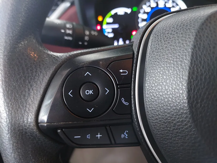 2023 Toyota Corolla Cross XLE HEV 