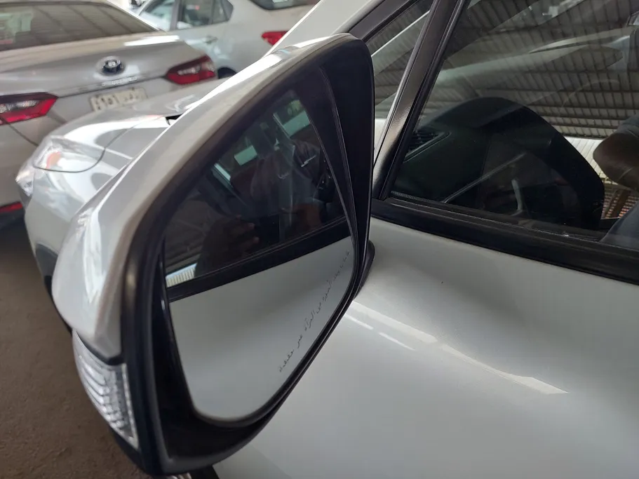 2023 Toyota Corolla Cross XLE HEV 